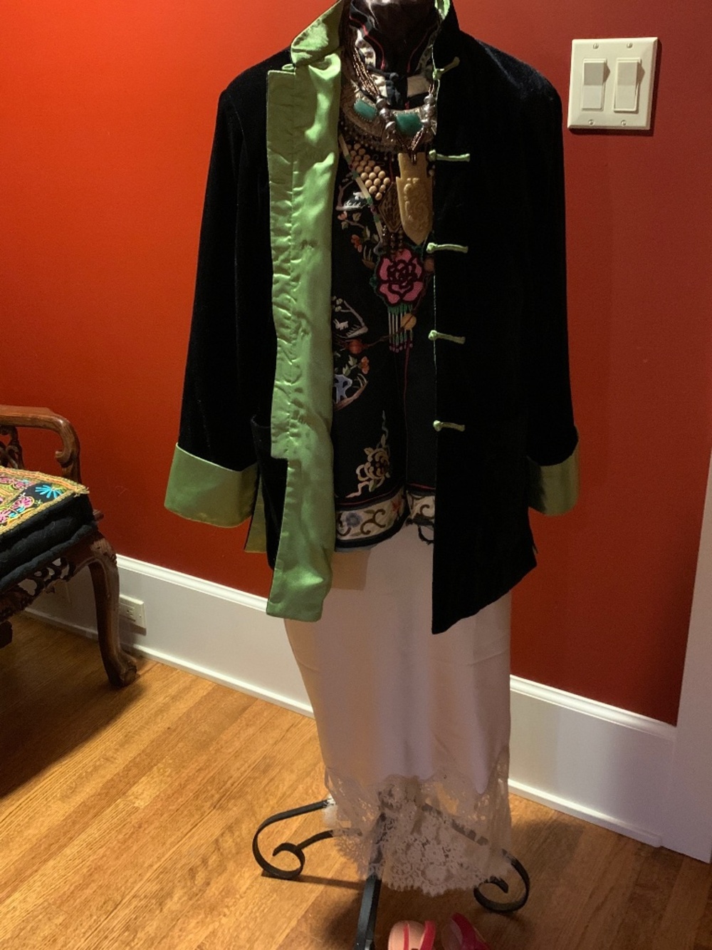 Classic unique Tang-inspired black velvet outerwear